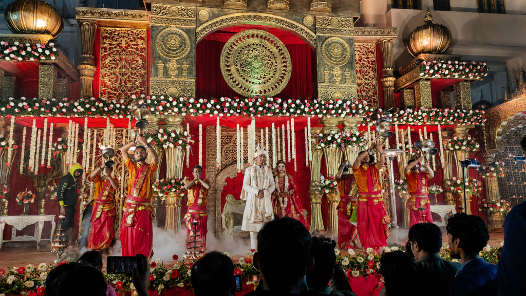 varanasi pandit doing ganga aarti into wedding in ayodhya
